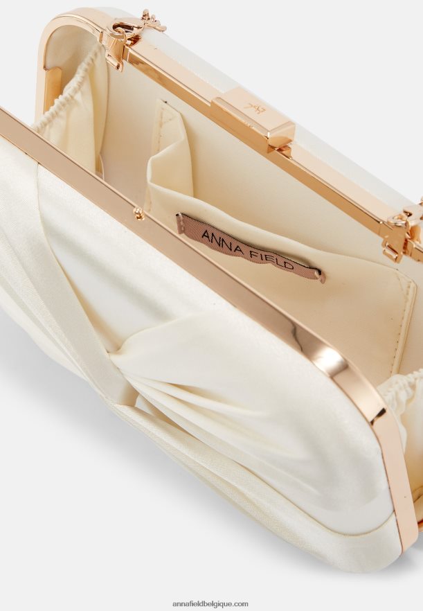 femmes embrayage blanc Anna FieldNHH26B2421