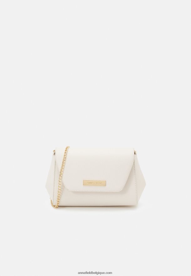 femmes embrayage blanc cassé Anna FieldNHH26B2406