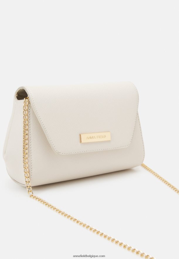 femmes embrayage blanc cassé Anna FieldNHH26B2406