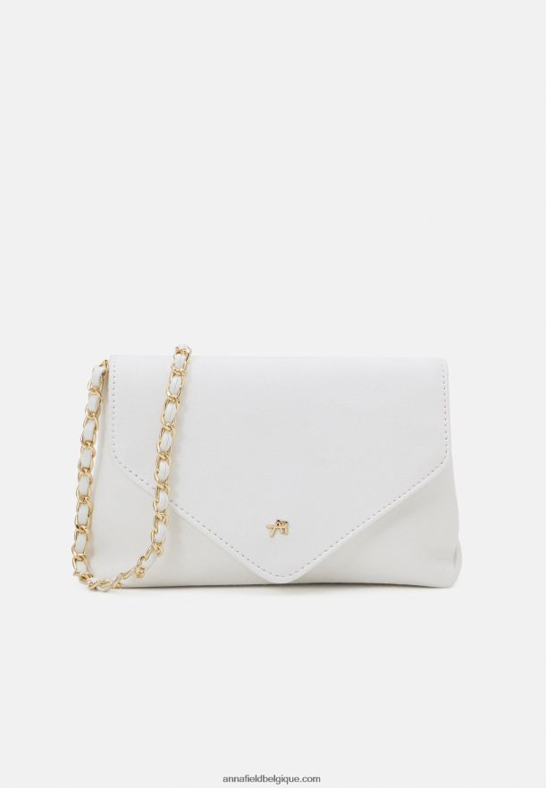 femmes embrayage blanc cassé Anna FieldNHH26B2422