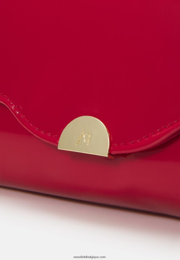 femmes embrayage rouge Anna FieldNHH26B2399