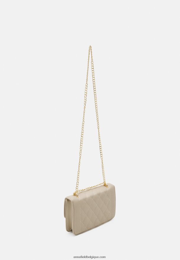femmes pochette beige Anna FieldNHH26B2408