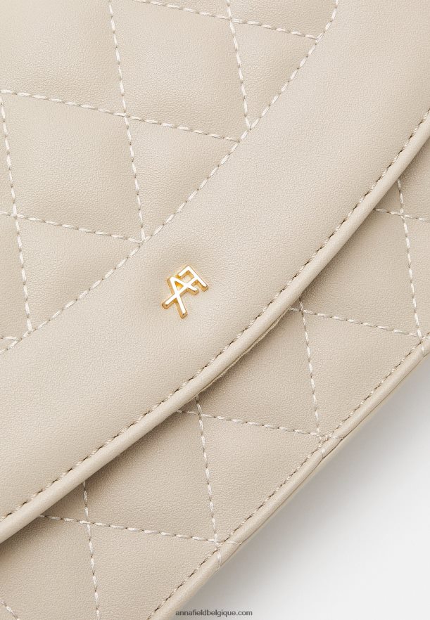 femmes pochette beige Anna FieldNHH26B2408