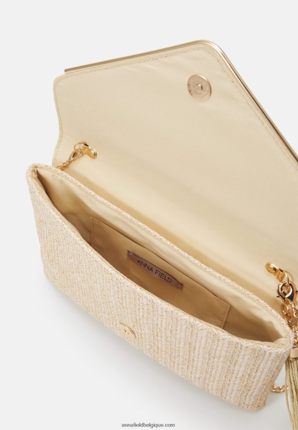 femmes pochette beige Anna FieldNHH26B2450
