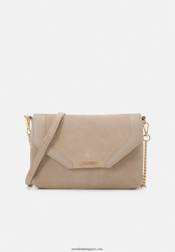 femmes pochette en cuir taupe Anna FieldNHH26B2415