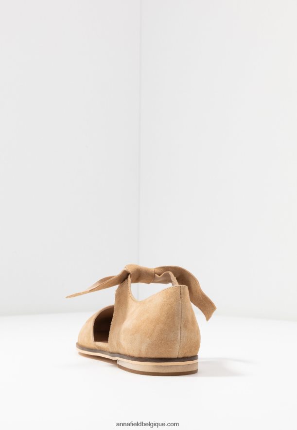 femmes ballerines bride cheville cuir beige Anna FieldNHH26B2162