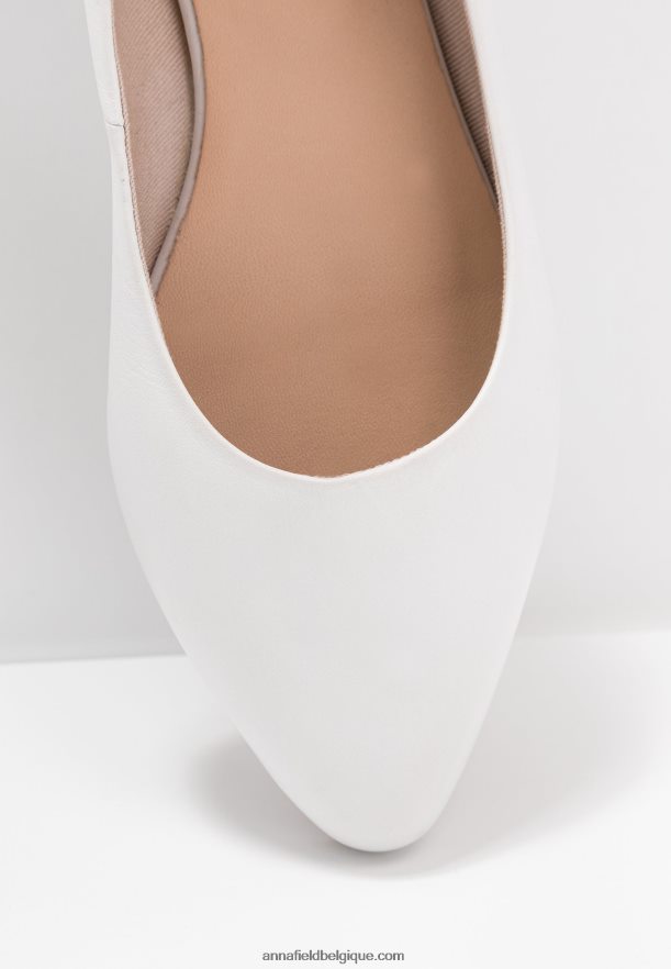 femmes ballerines en cuir blanc Anna FieldNHH26B2072