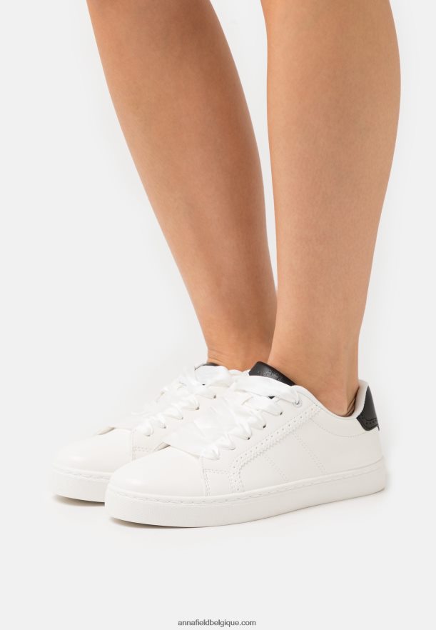 femmes baskets blanc/noir Anna FieldNHH26B1172