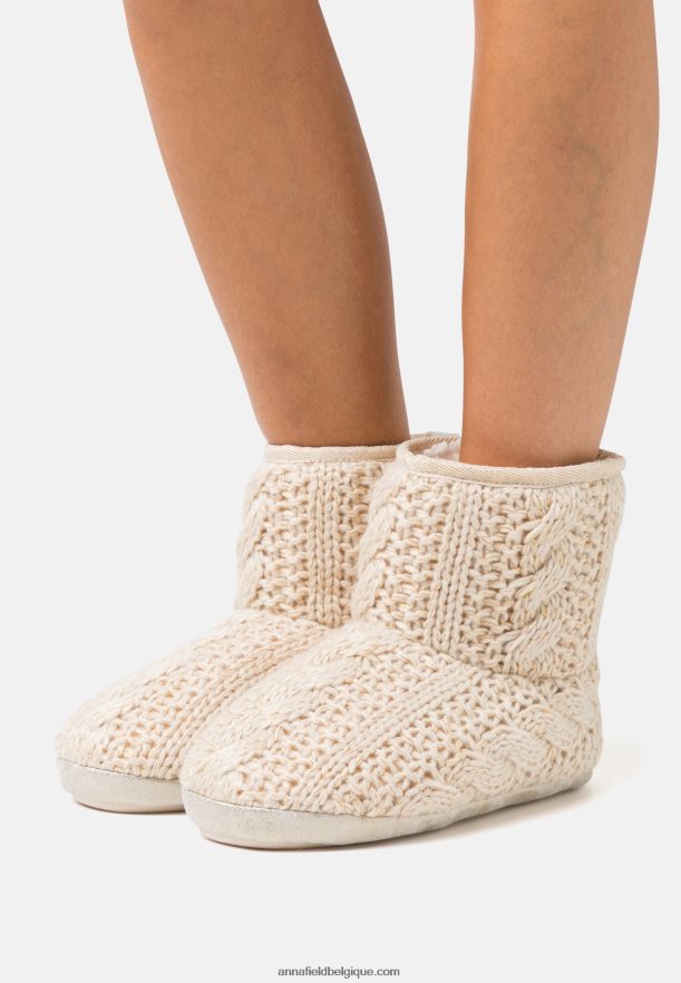 femmes chaussons en fil métallisé doré Anna FieldNHH26B2277