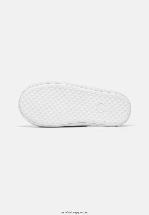 femmes pantoufles blanches Anna FieldNHH26B2279