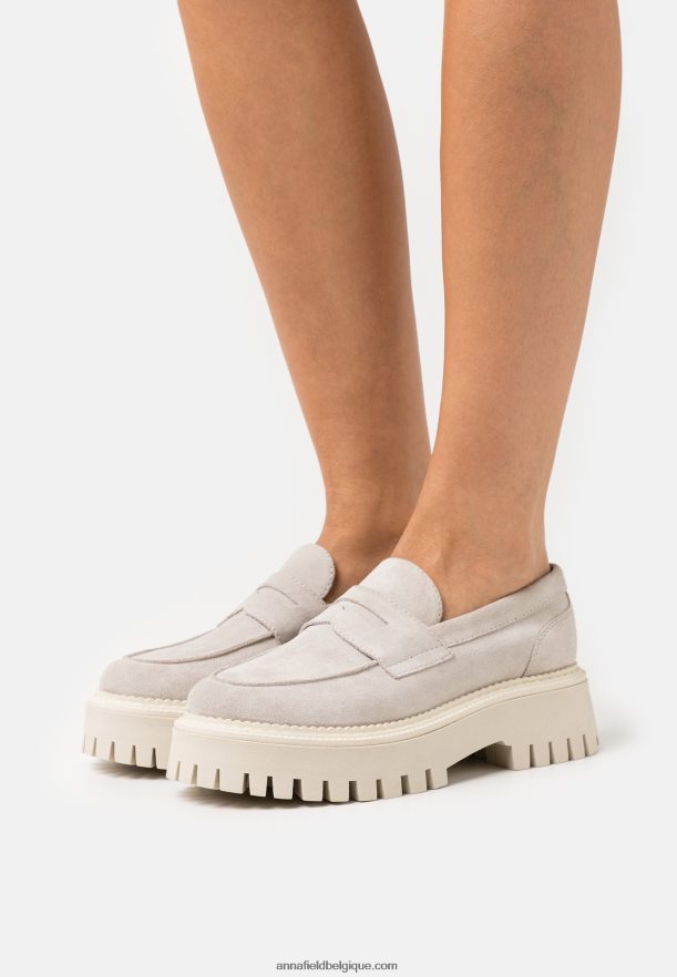 femmes sans lacets en cuir beige Anna FieldNHH26B1808