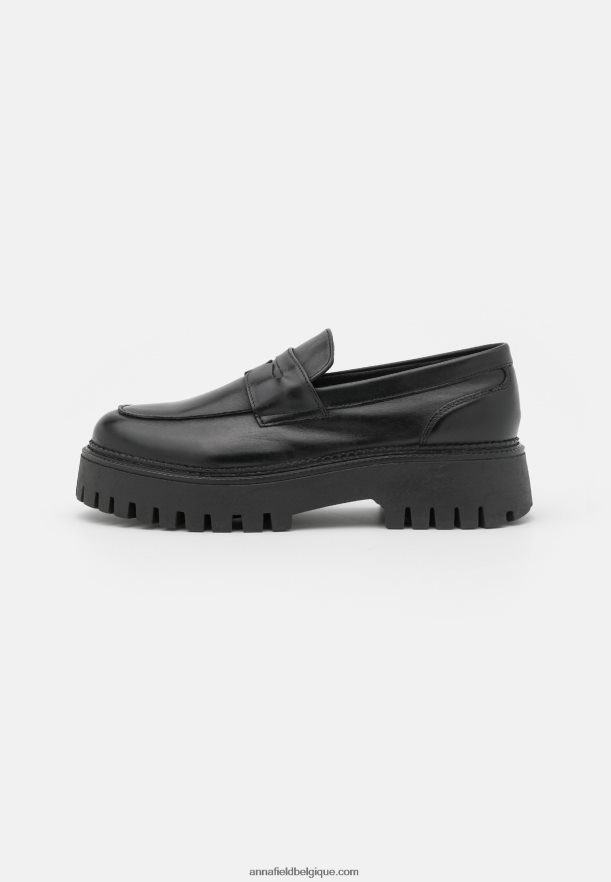 femmes slip on en cuir noir Anna FieldNHH26B1791