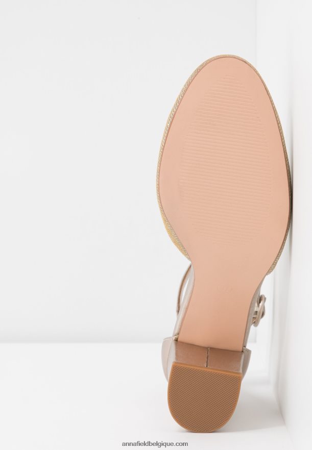 femmes talons classiques en cuir champagne Anna FieldNHH26B1599