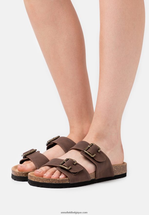 femmes chaussons marron foncé Anna FieldNHH26B1876