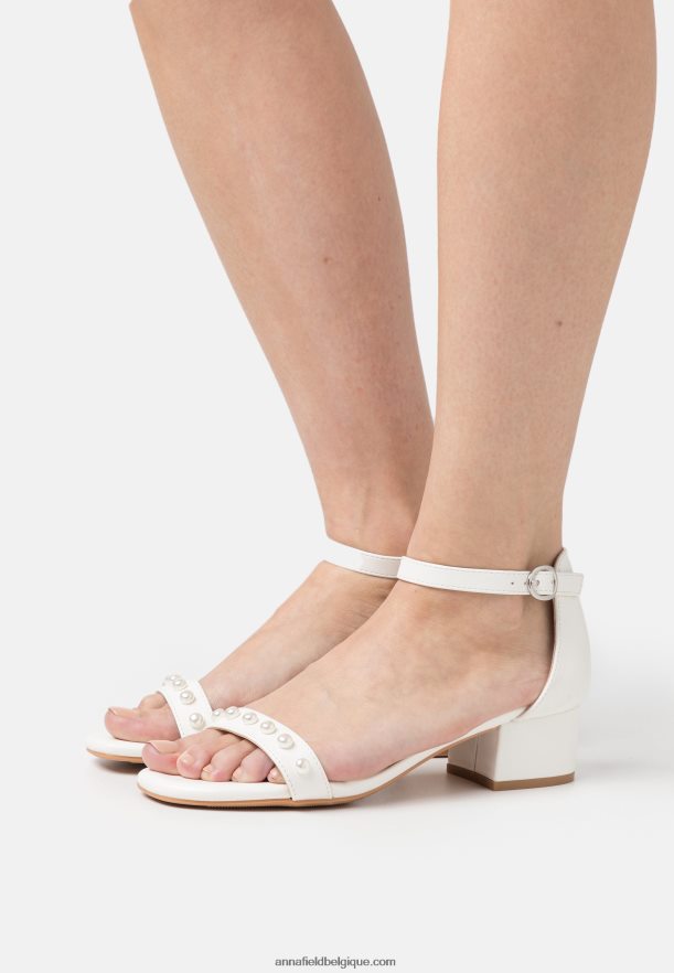 femmes sandales blanches Anna FieldNHH26B1309