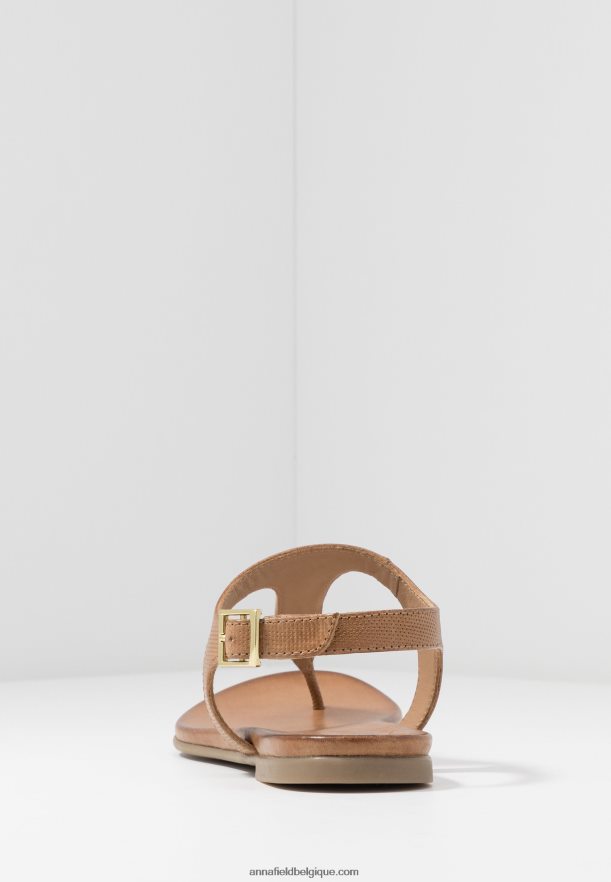 femmes sandales à bride en cuir cognac Anna FieldNHH26B1495