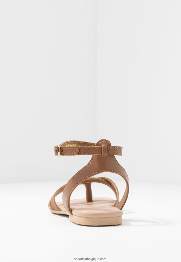 femmes sandales à bride en cuir cognac Anna FieldNHH26B1513