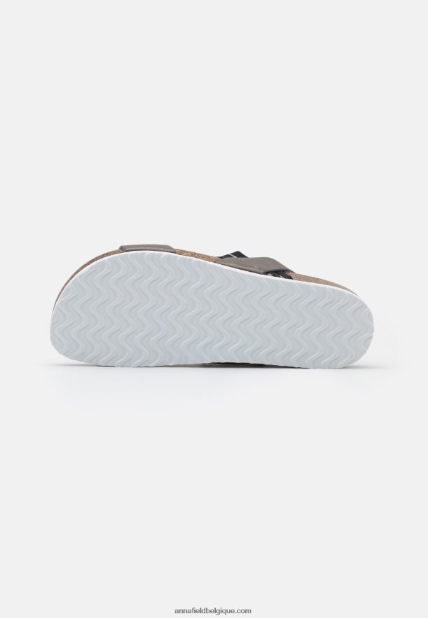 femmes sandales bronze Anna FieldNHH26B1406