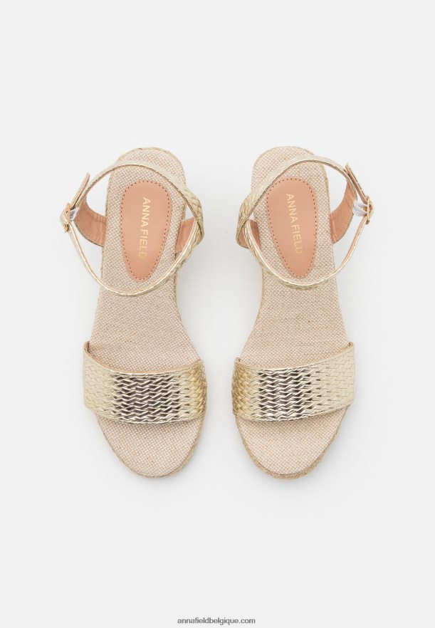 femmes sandales compensées dorées Anna FieldNHH26B1475