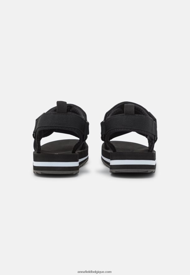 femmes sandales de marche noires Anna FieldNHH26B1298