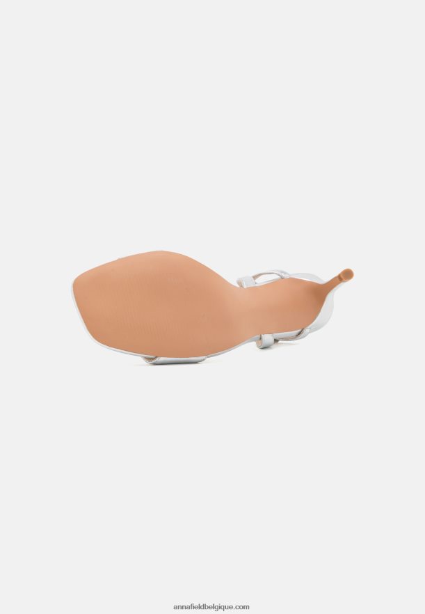 femmes sandales en cuir argent Anna FieldNHH26B1270