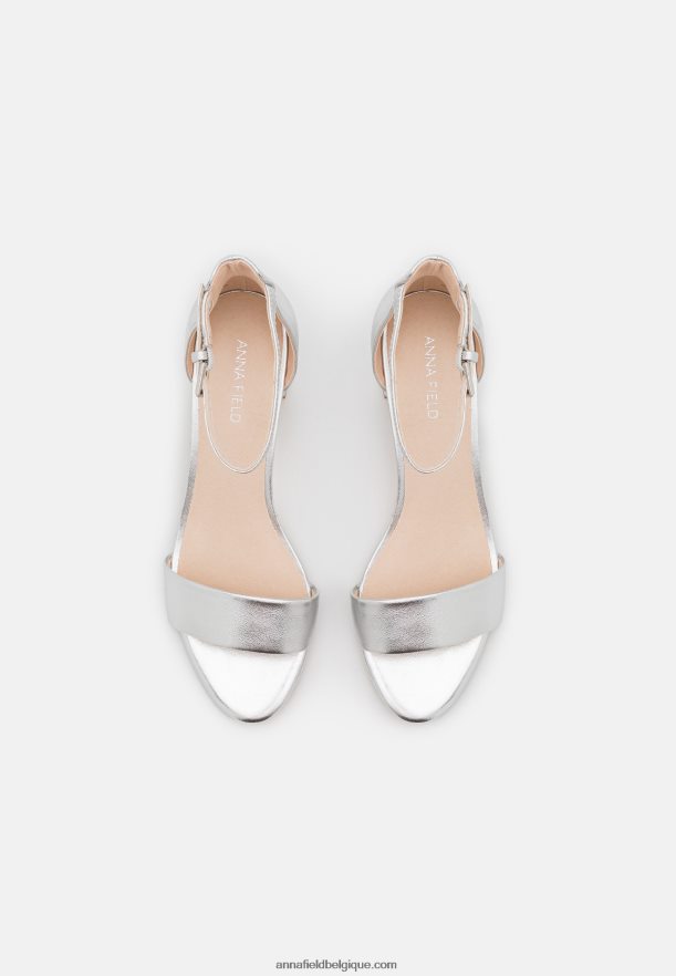 femmes sandales en cuir argent Anna FieldNHH26B1381