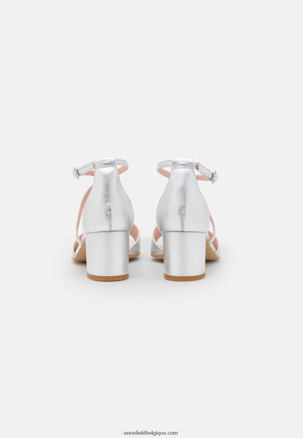 femmes sandales en cuir argent Anna FieldNHH26B1427