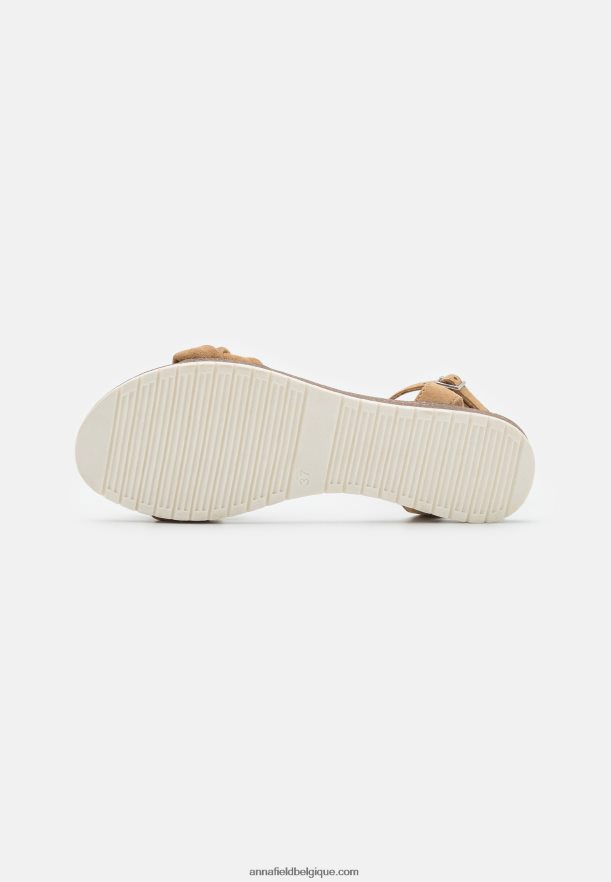 femmes sandales en cuir beige Anna FieldNHH26B1357