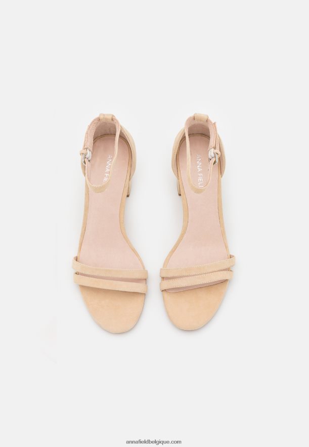 femmes sandales en cuir beige Anna FieldNHH26B1366
