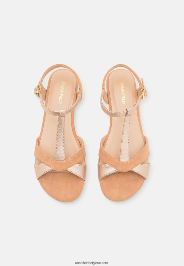 femmes sandales en cuir beige Anna FieldNHH26B1385