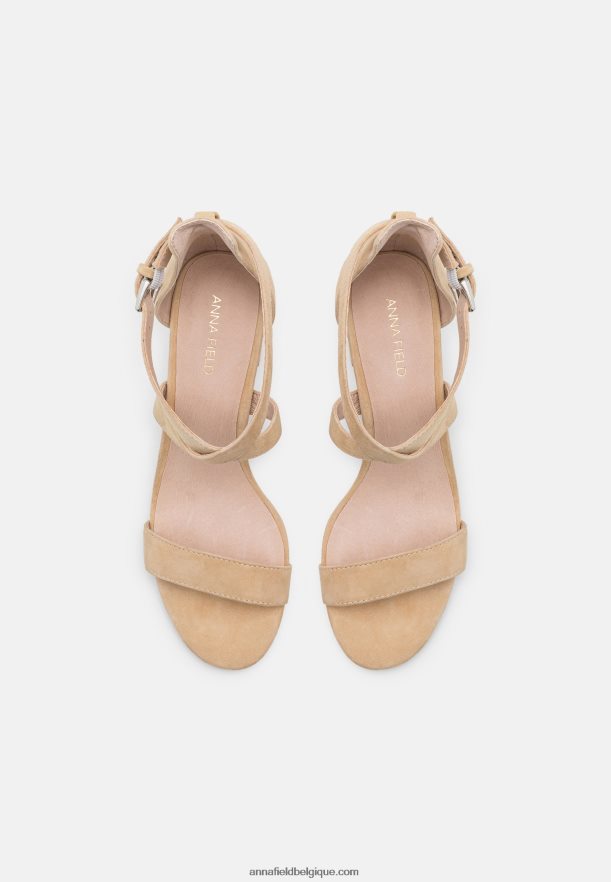 femmes sandales en cuir beige Anna FieldNHH26B1433