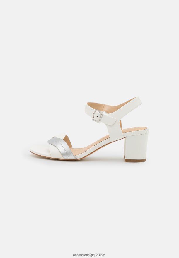 femmes sandales en cuir blanc Anna FieldNHH26B1367