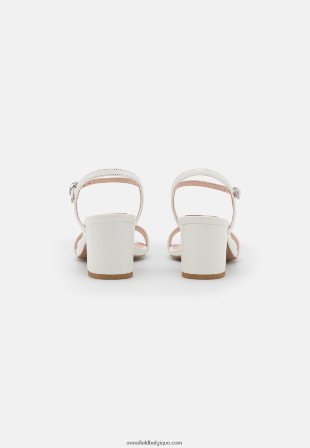 femmes sandales en cuir blanc Anna FieldNHH26B1413