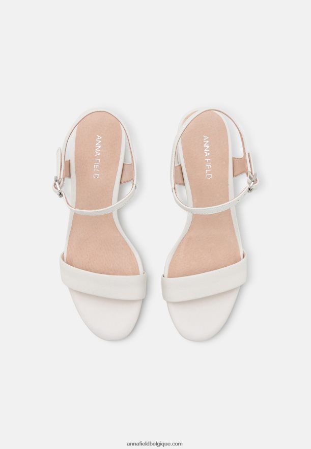 femmes sandales en cuir blanc Anna FieldNHH26B1413