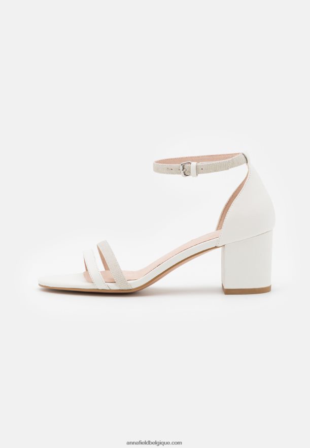 femmes sandales en cuir blanc Anna FieldNHH26B1431