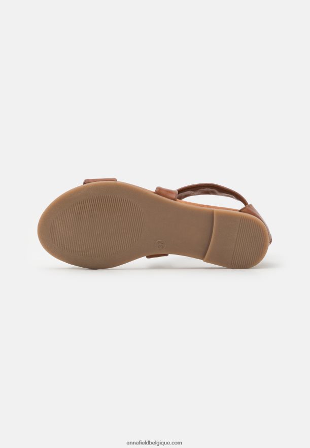 femmes sandales en cuir cognac Anna FieldNHH26B1316