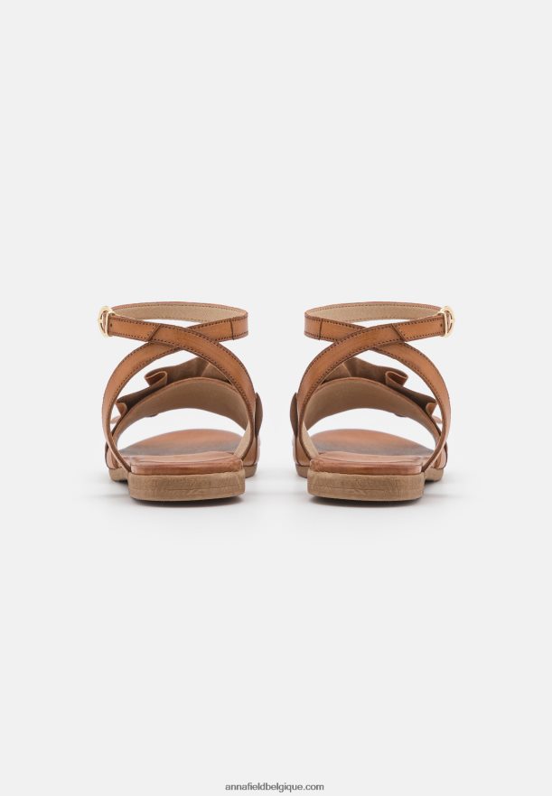 femmes sandales en cuir cognac Anna FieldNHH26B1440