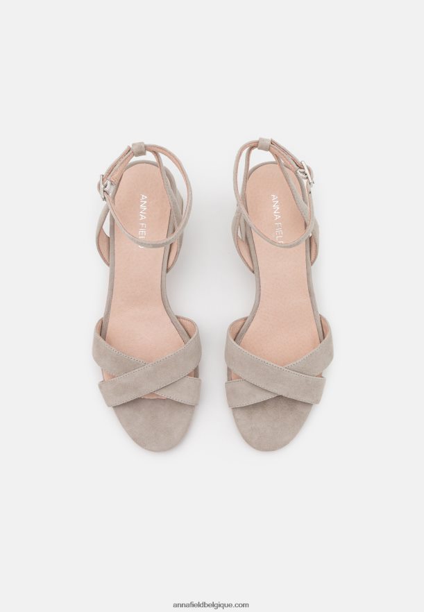 femmes sandales en cuir gris Anna FieldNHH26B1393