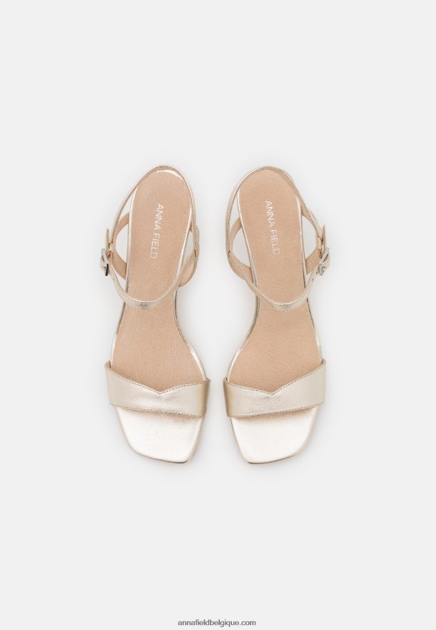 femmes sandales en cuir or Anna FieldNHH26B1246