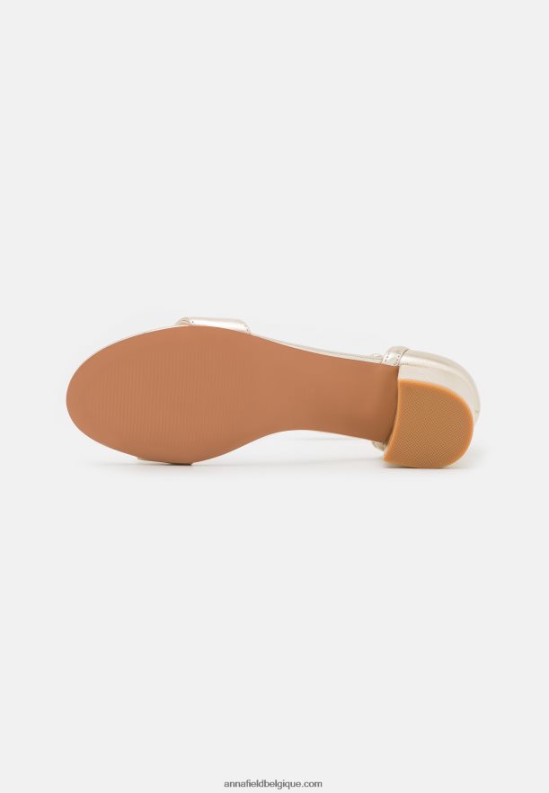 femmes sandales en cuir or Anna FieldNHH26B1318