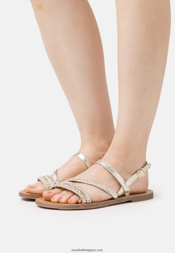 femmes sandales en cuir or Anna FieldNHH26B1337