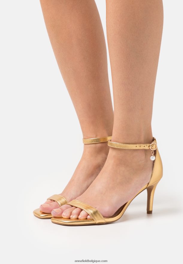 femmes sandales en cuir or Anna FieldNHH26B1409