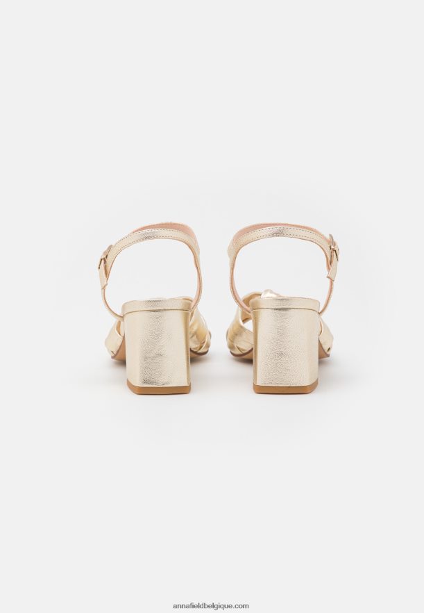 femmes sandales en cuir or Anna FieldNHH26B1447