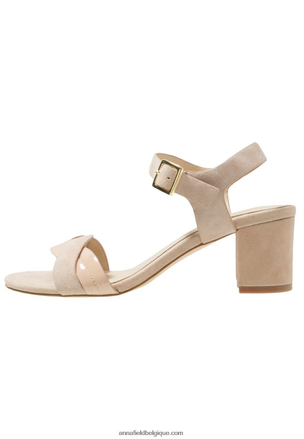 femmes sandales en cuir rose clair Anna FieldNHH26B1276