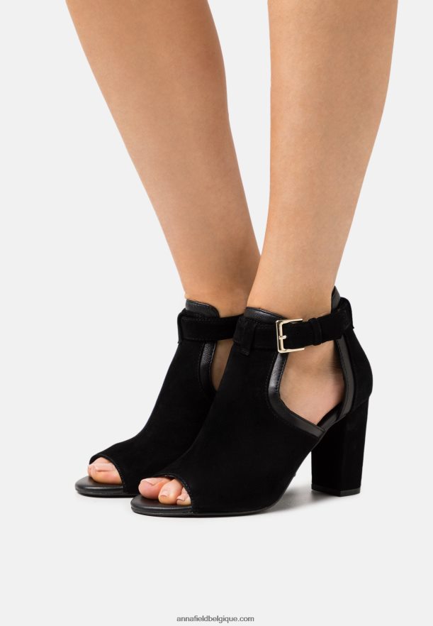 femmes sandales à revers en cuir noir Anna FieldNHH26B1314