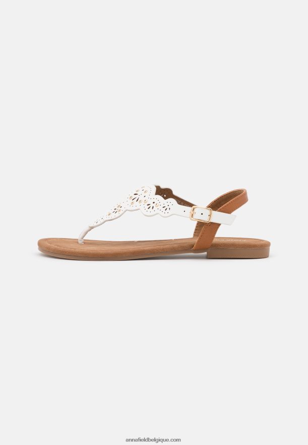 femmes sandales t-bar blanc Anna FieldNHH26B1496