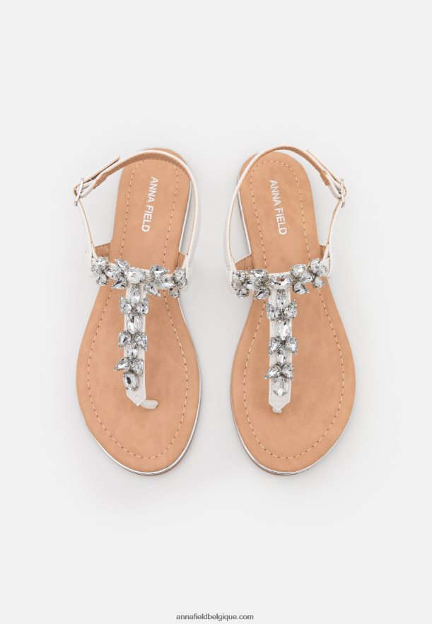 femmes sandales t-bar blanc Anna FieldNHH26B1528