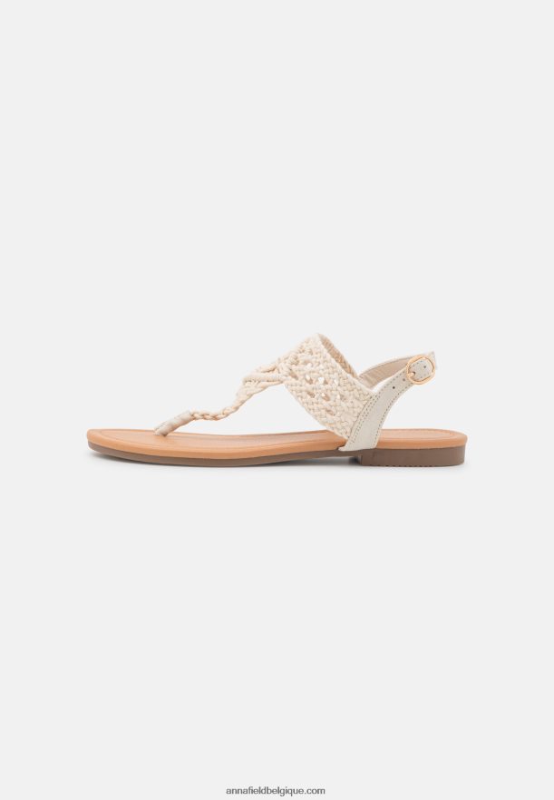femmes sandales t-bar blanc cassé Anna FieldNHH26B1524