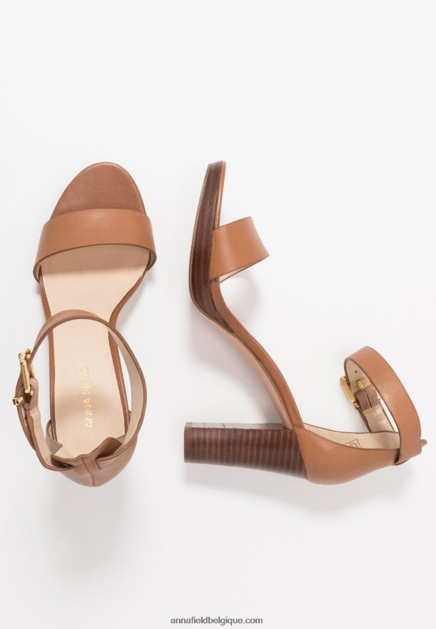 femmes sandales à talons en cuir cognac Anna FieldNHH26B1549