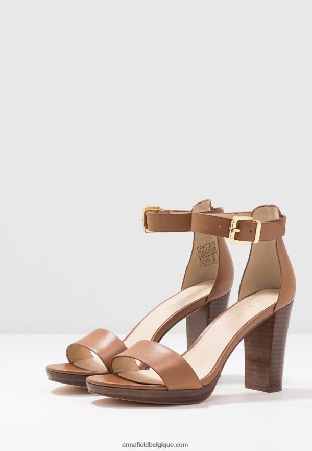 femmes sandales à talons en cuir cognac Anna FieldNHH26B1549
